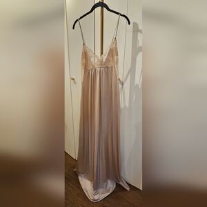 Elegant Lace Trim Nightgown - Beige